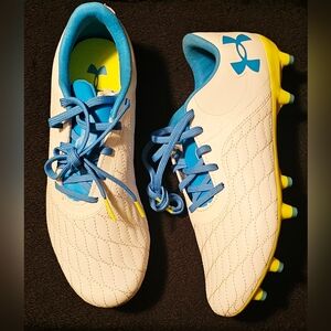 UA Soccer Cleats Size 6 Youth